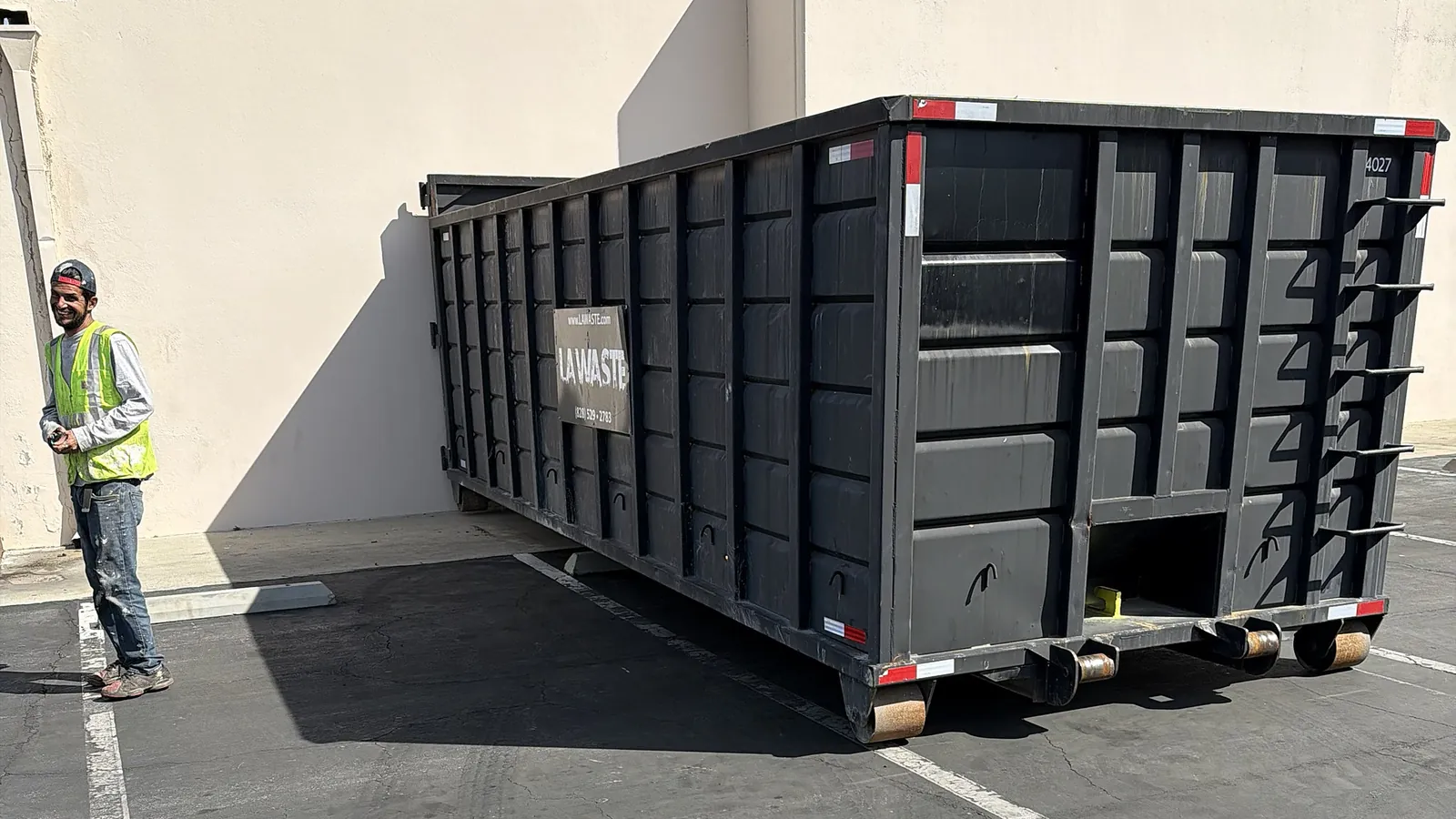LA Waste 40 yard dumpster placed in a commercial parking lot